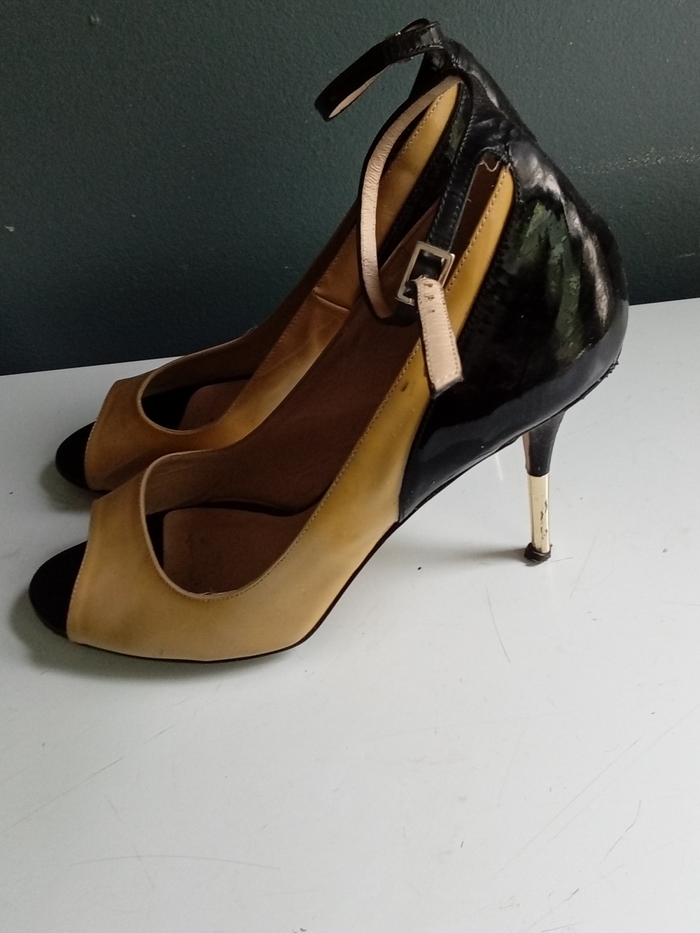Kate Spade New York Two Tone Patent Leather‎ Peep Toe Ankle Strap Heels Size 10